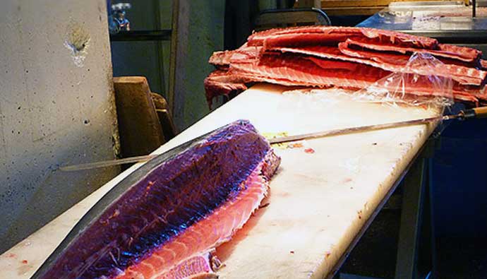 tsukiji fish market sword tuna boning fillet knife